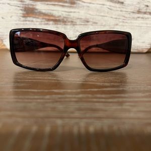 Liz Claiborne tortoise/ brown lens.